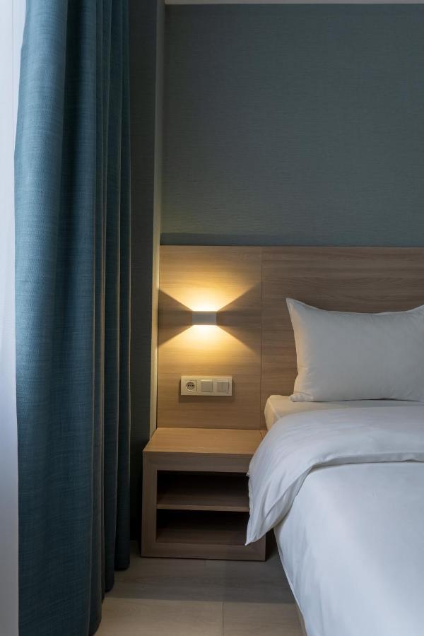 Resident Hotel Kazybek Bi 阿拉木图 外观 照片