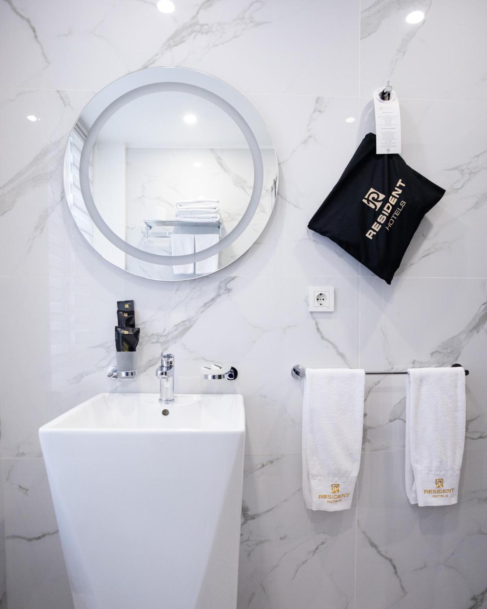 Resident Hotel Kazybek Bi 阿拉木图 外观 照片